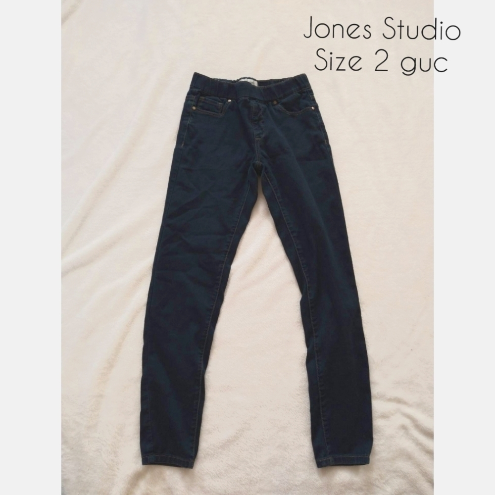 Jones Studio Size 2 Dark Blue Denim Jeans